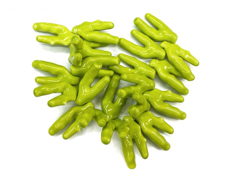Бусины керамические лапки цвет салатовый размер бусины около 40-50мм